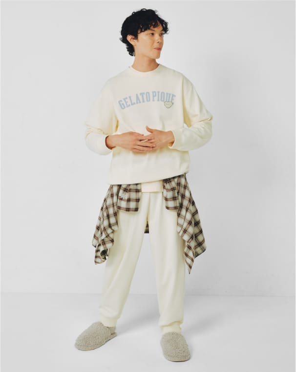 【HOMME】【抗菌防臭】ハートロゴ裏毛パーカのコーディネート