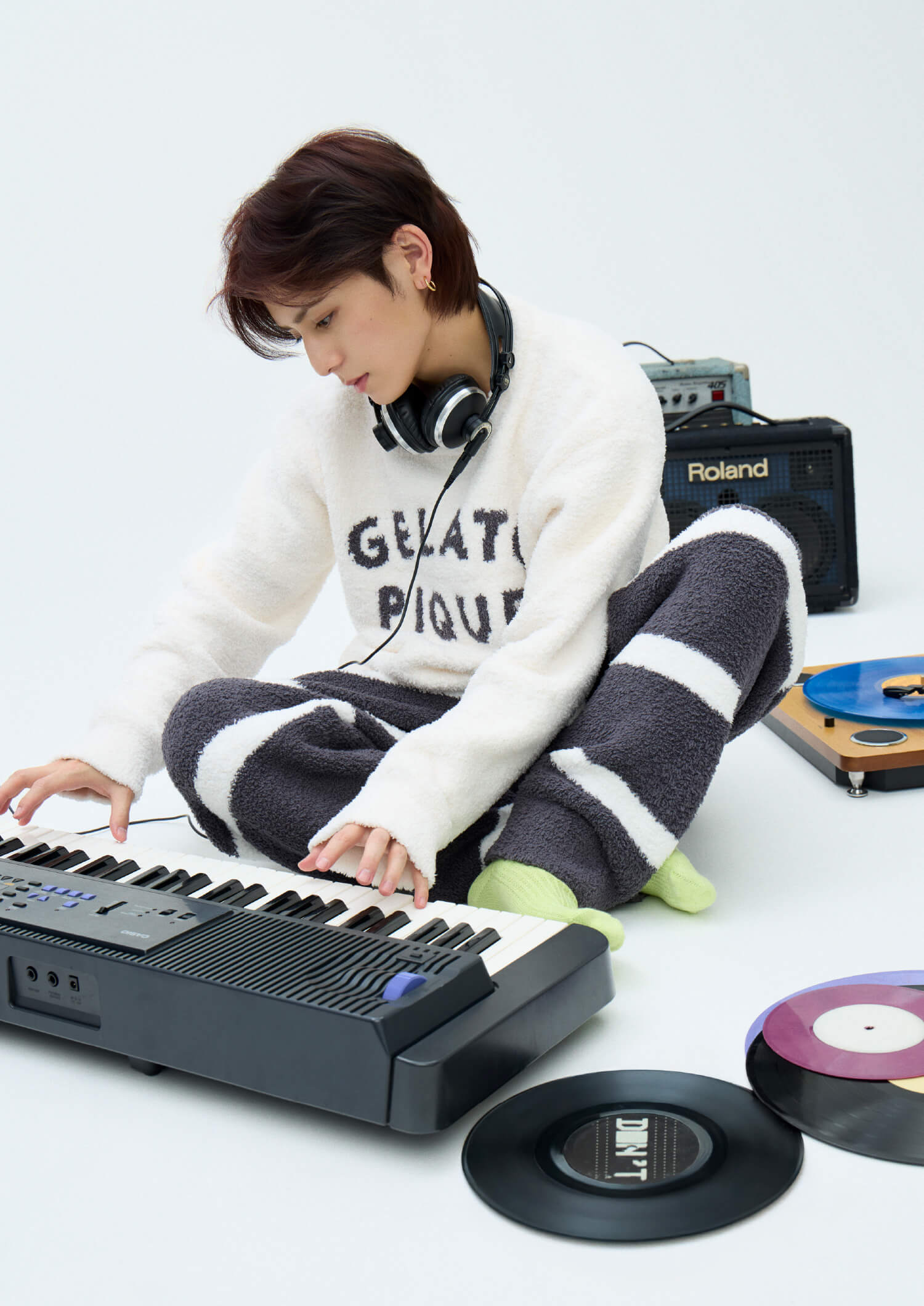 powder logo jacquard seriesを着用する山田涼介さん