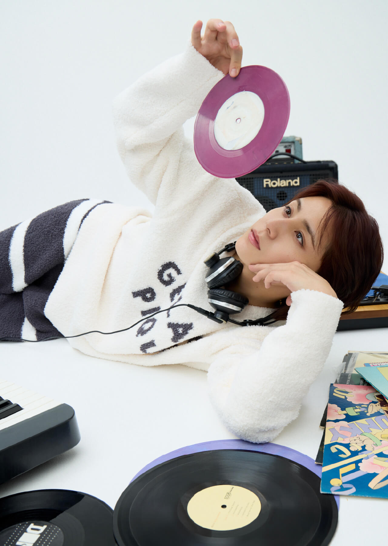 powder logo jacquard seriesを着用する山田涼介さん